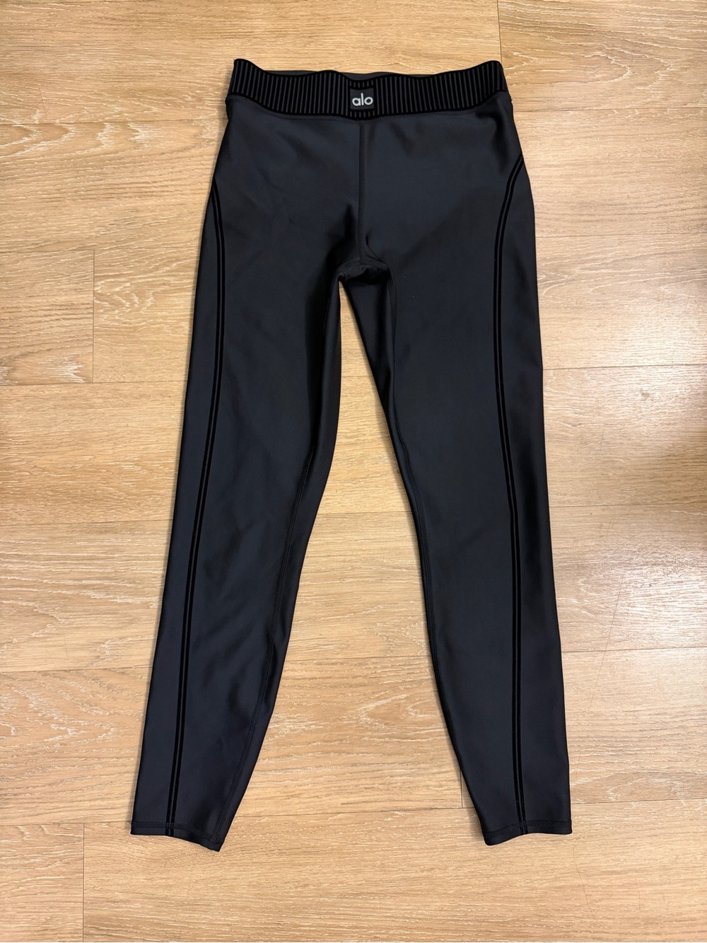 ALO Airlift High Waist Suit Up Legging Small
